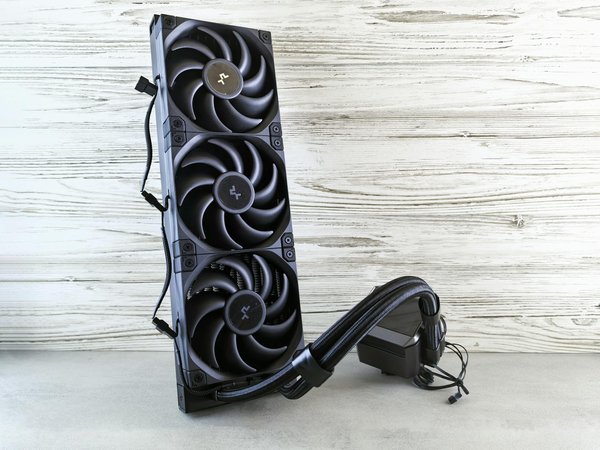 Come posso garantire la compatibilità tra diversi sistemi operativi?